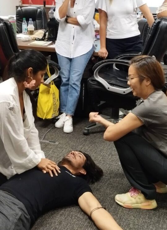 DBD HUB–corporate wellness–group fitness classes–on-site fitness–virtual fitness–employee wellness–team building activities–stress reduction–workplace wellness–corporate health screening–health assessments–biometric testing–preventive care–employee health–workplace wellness programs–health talks–mental wellness workshops–employee wellbeing–stress management–nutrition talks–workplace wellness seminars–first aid training–CPR certification–workplace safety–emergency response–employee preparedness–customized team programmes–team building–employee engagement–communication skills–workplace culture–Singapore-Sports Singapore paddling teams-First Aid Training